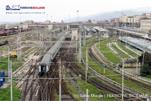Architettura, storia e tecnologia: visita nelle stazioni ferroviarie di Messina