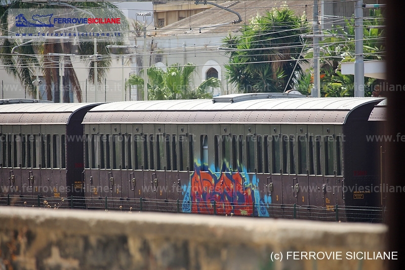 Vandali in azione sul Treno del Barocco