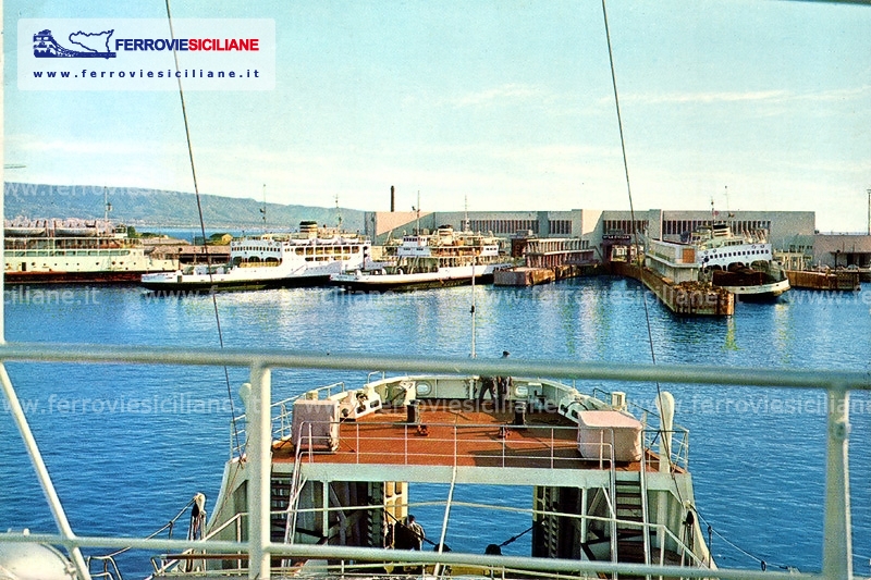 Messina arrivo alla stazione marittima
