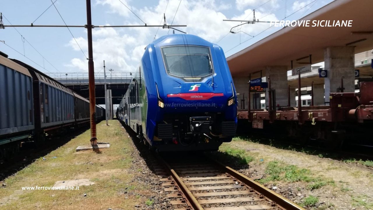 In Sicilia i primi due treni Blues destinati alla Sardegna