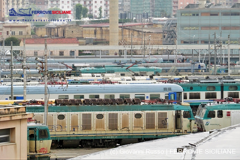 L’affollato Deposito Locomotive di Palermo