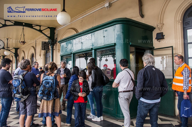 Taormina-Giardini, un successo le visite guidate in stazione